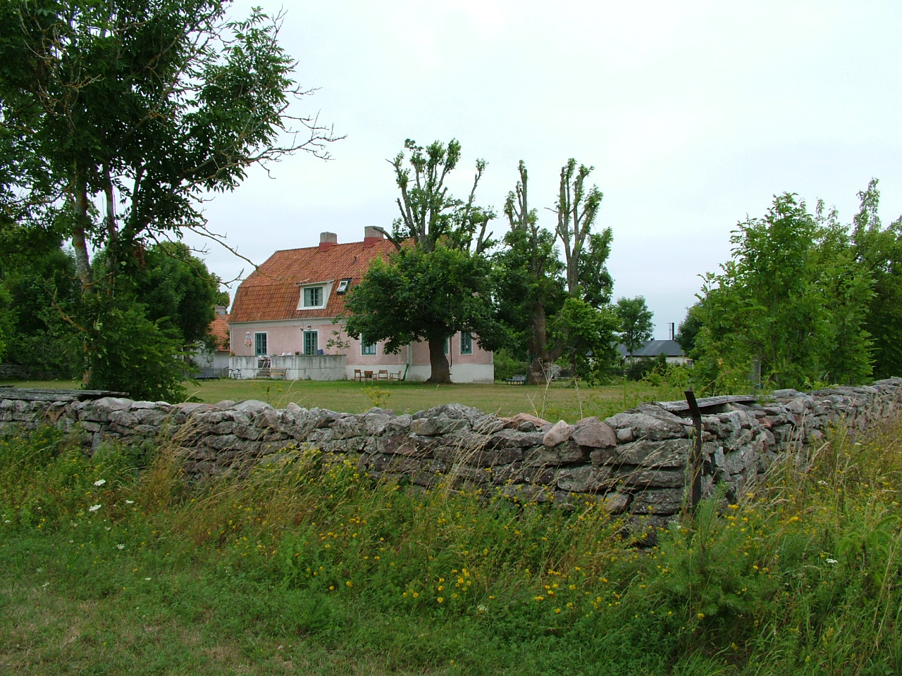 gårdsbyggnad