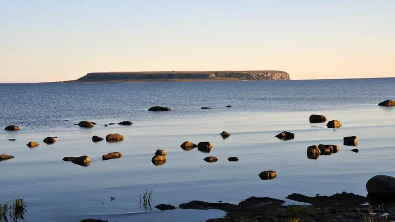 Lilla Karlsö i morgonljus