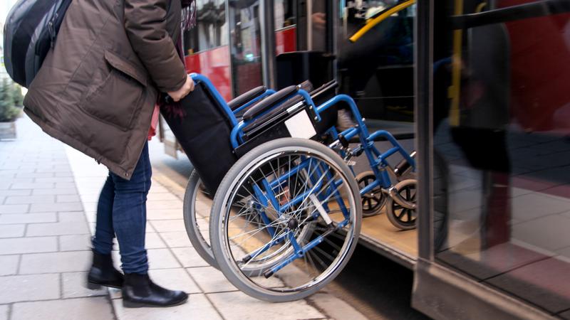 Rullstol på buss
