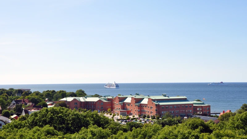 Vy över Visby lasarett sett från Galgberget.